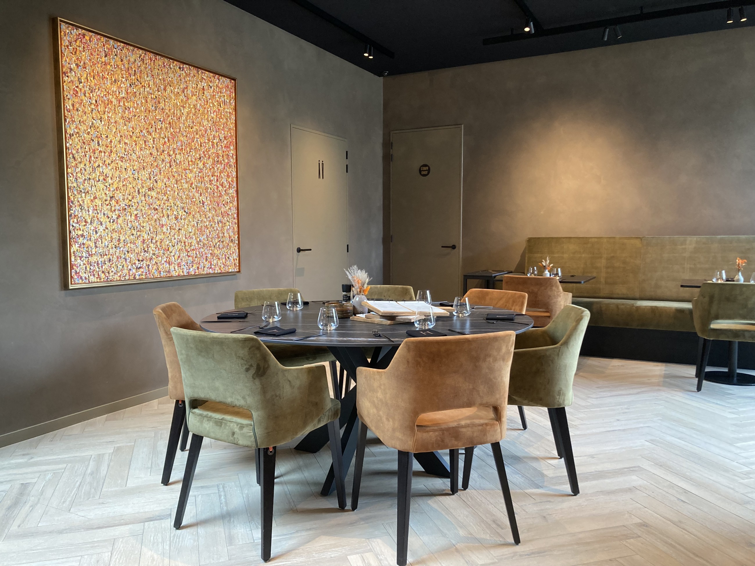 Vernieuwde interieur restaurant Herenhuis Izegem